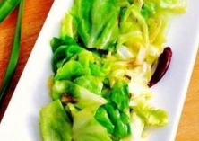 爆炒卷心菜