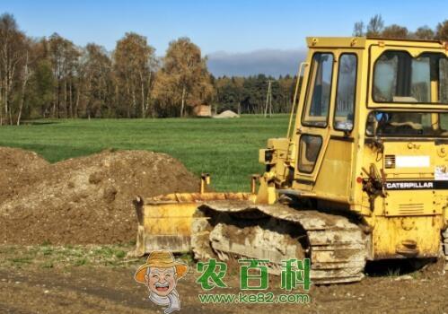 农村被征收的土地补偿费包括哪几部分？如何进行分配？