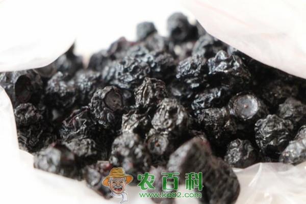 蓝莓干多少钱一斤？如何辨别真假？有哪些功效与作用？