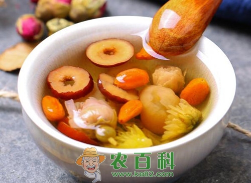 “养生茶”菊花枸杞茶的功效与作用有哪些?有副作用吗?(附详细做法)