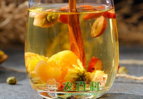 “养生茶”菊花枸杞茶的功效与作用有哪些?有副作用吗?(附详细做法)