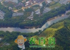 刘均刚委员(美丽乡村建设让天更蓝水更清) 刘均刚委员(美丽乡村建设让天更蓝水更清)