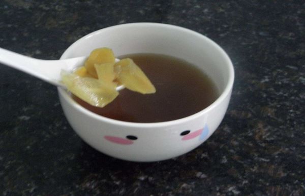 生姜泡水喝的功效与作用