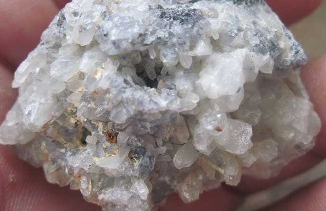 天然水晶怎么消磁?