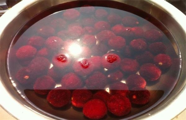 杨梅里的虫子能吃吗