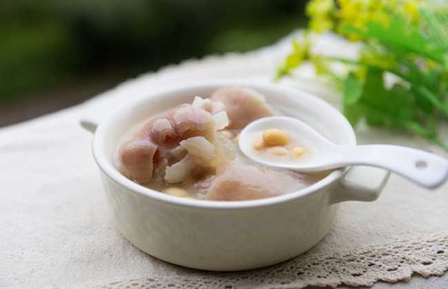 猪蹄炖黄豆下奶吗?