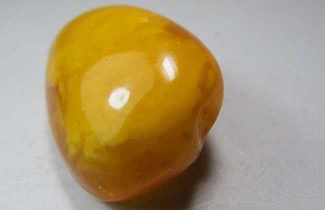 琥珀是怎么形成的？