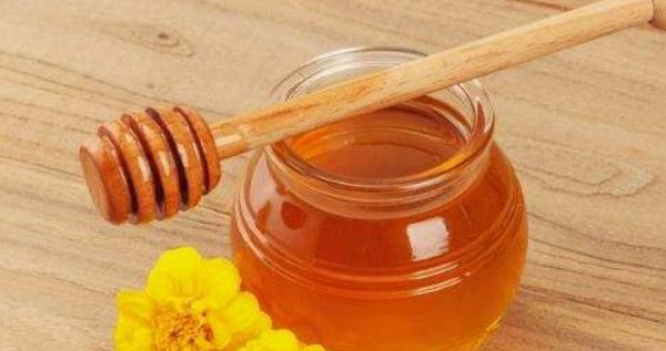 油菜花蜂蜜的作用与功效及禁忌 油菜花蜂蜜市场价格多少钱一斤