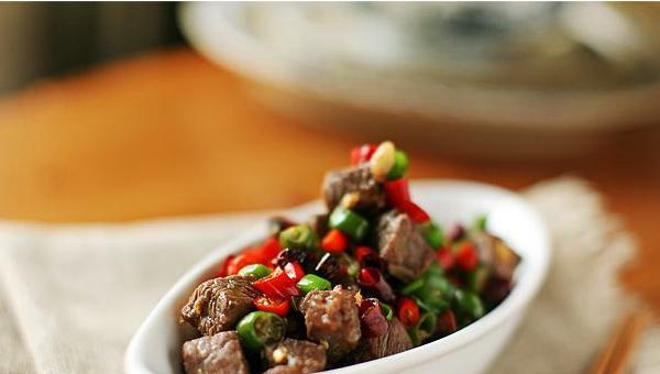 辣椒炒牛肉的做法大全 青椒炒牛肉的食用价值