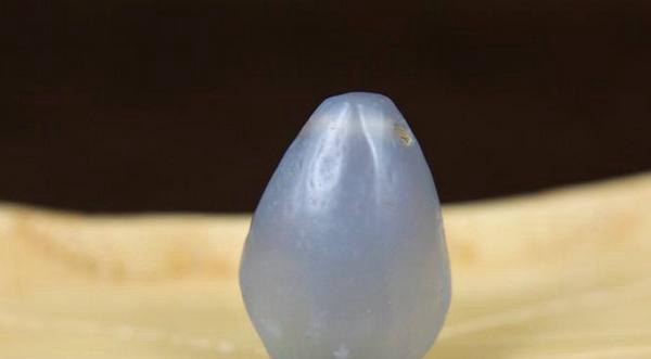 蓝玉髓的功效与作用 蓝玉髓价格大概多少？