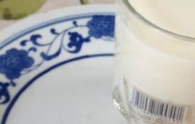 牛奶和鸡蛋能一起吃吗（牛奶不能与什么一起吃）